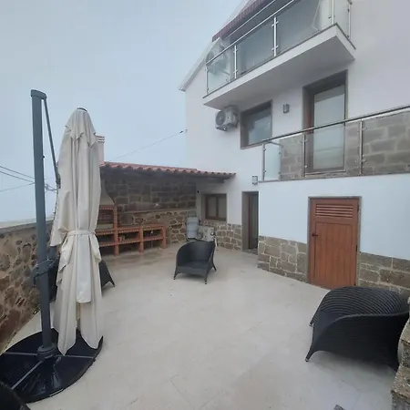 Semesterbostad Casas Do Relogio *